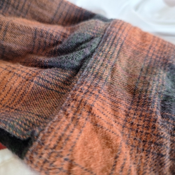 Cotton On Garments Flannel SzM Men's Shirt Orange/Blue Plaid V Neck Collar/Cuf - Picture 9 of 9